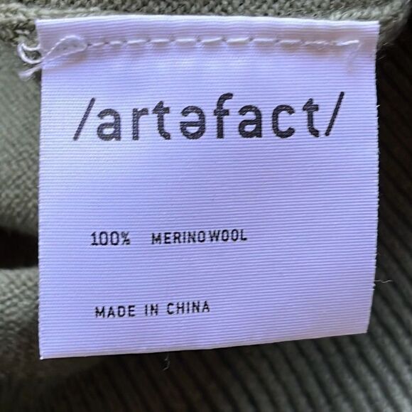 Artefact Merino Wool V-Neck Sweater Tagged M Fits Small - Picture 4 of 7
